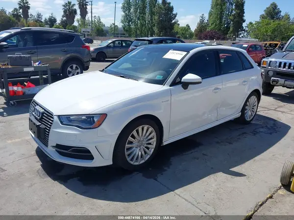 WAUUPBFFXGA153068 2016 AUDI A3 - Image 2