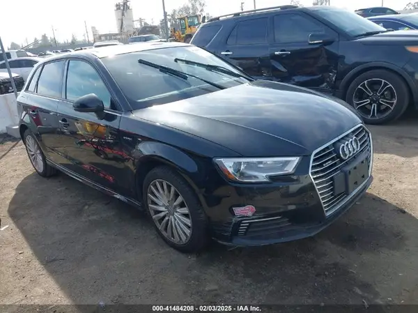 WAUUPBFFXHA065087 2017 AUDI A3 - Image 1