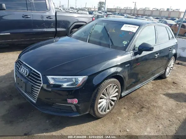 WAUUPBFFXHA065087 2017 AUDI A3 - Image 2