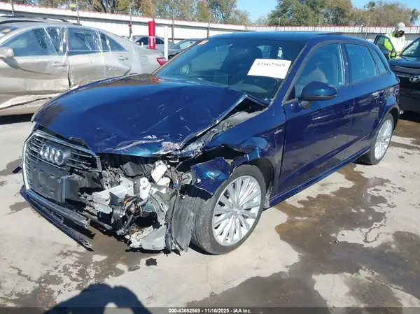 WAUUPBFFXHA118953 2017 AUDI A3 - Image 2