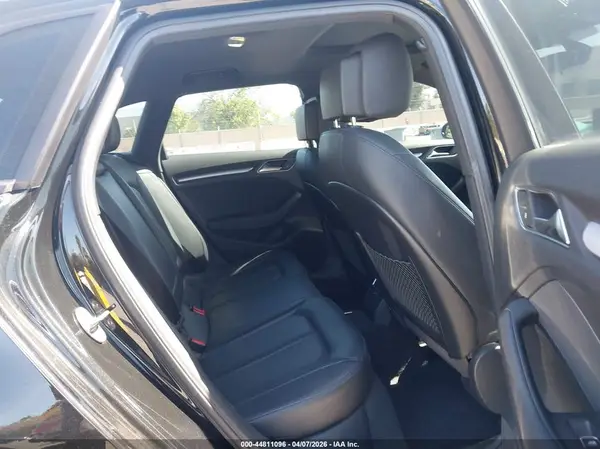 WAUUPBFFXJA084633 2018 AUDI A3 - Image 8