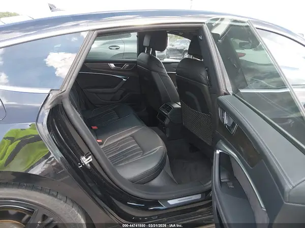 WAUV2AF23KN093789 2019 AUDI A7 - Image 8