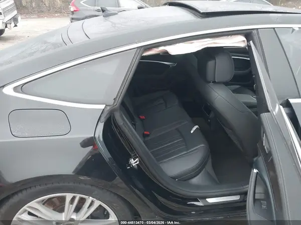WAUV2AF2XKN037025 2019 AUDI A7 - Image 8
