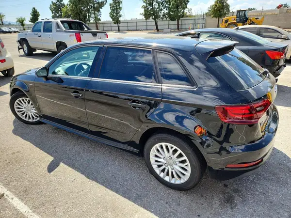 WAUVPBFF1GA020171 2016 AUDI A3 - Image 2