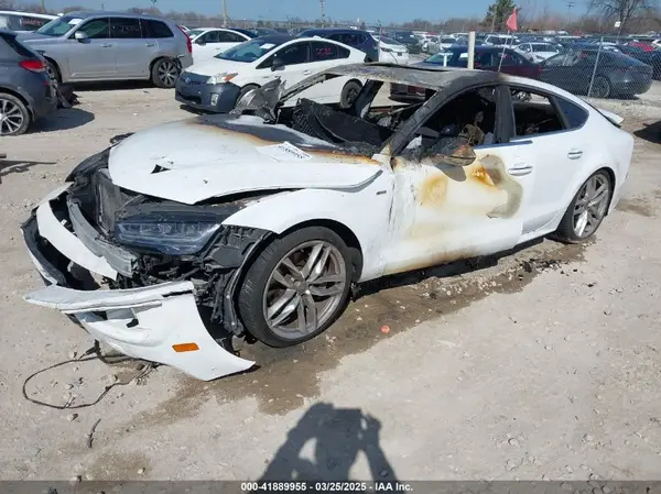 WAUWGAFC1GN087916 2016 AUDI A7 - Image 2