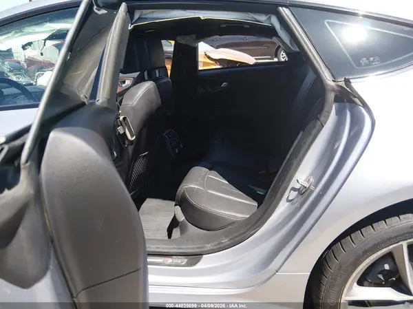 WAUWGAFC3GN119832 2016 AUDI A7 - Image 8
