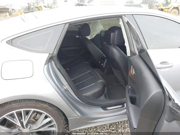 WAUWGAFC5GN009025 2016 AUDI A7 - Image 8