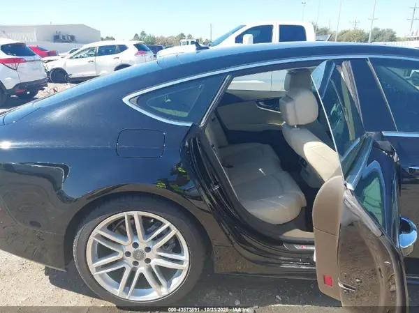 WAUWGAFC5GN021644 2016 AUDI A7 - Image 8
