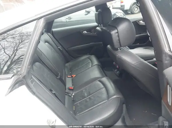 WAUWGAFC5GN037536 2016 AUDI A7 - Image 8