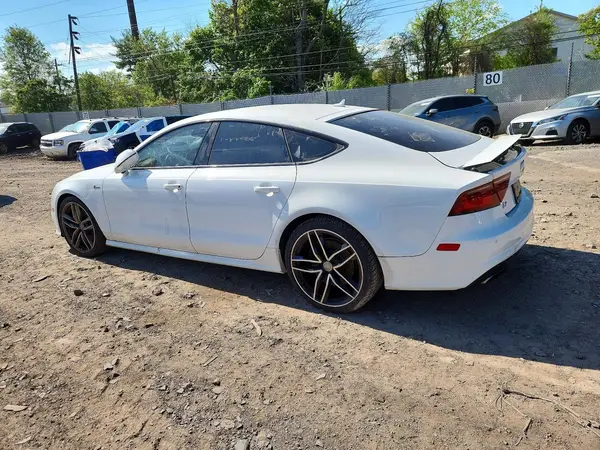 WAUWGBFC3GN069438 2016 AUDI A7 - Image 2