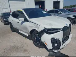 WB523CF00NCK48582 2022 BMW IX