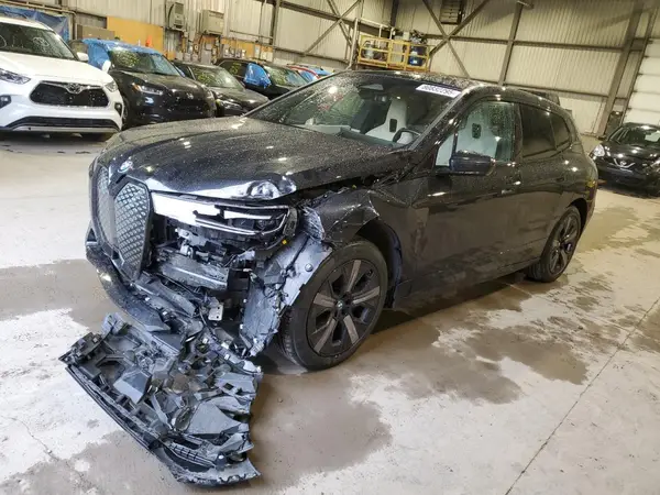 WB523CF00RCN81385 2024 BMW IX - Image 1