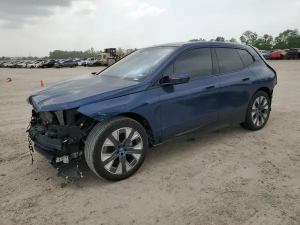 WB523CF00SCT24961 2025 BMW IX - Image 1