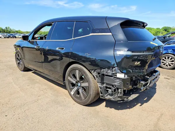 WB523CF00SCT44000 2025 BMW IX - Image 2
