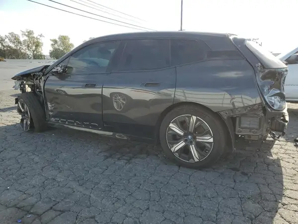 WB523CF01RCN47875 2024 BMW IX - Image 2