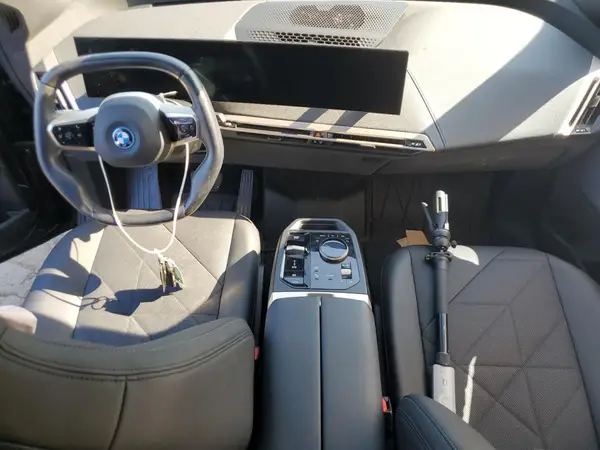 WB523CF01RCN79774 2024 BMW IX - Image 8