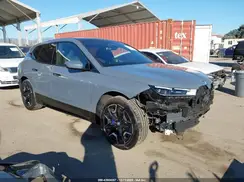 WB523CF01RCR03239 2024 BMW IX