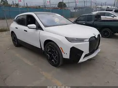WB523CF01RCR64834 2024 BMW IX