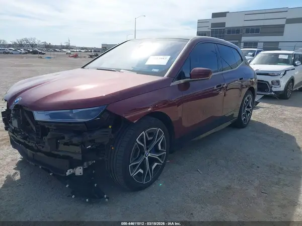 WB523CF01SCS68268 2025 BMW IX - Image 2