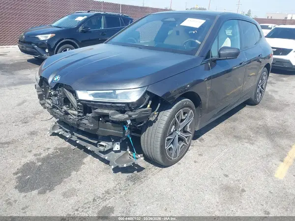 WB523CF02RCR60968 2024 BMW IX - Image 2