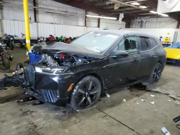 WB523CF02SCS86536 2025 BMW IX - Image 1