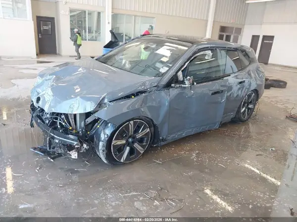 WB523CF02SCU39836 2025 BMW IX - Image 2