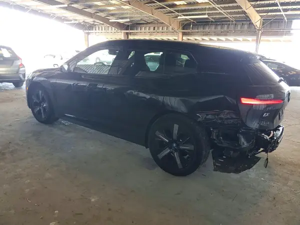 WB523CF03NCK44316 2022 BMW IX - Image 2