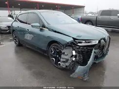 WB523CF03NCK45675 2022 BMW IX
