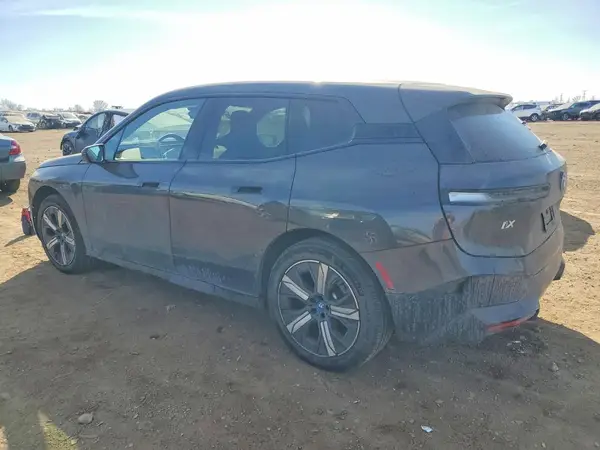 WB523CF03RCP42618 2024 BMW IX - Image 2