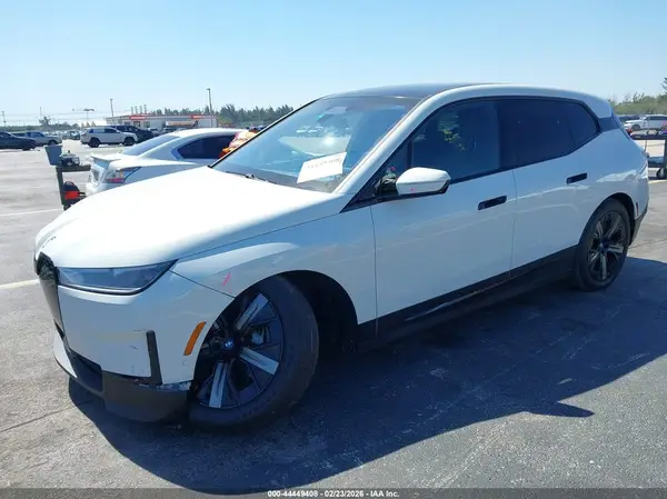 WB523CF03RCP63355 2024 BMW IX - Image 2