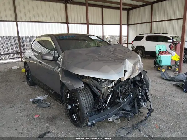 WB523CF03SCS28757 2025 BMW IX - Image 1