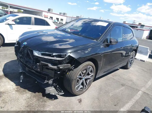 WB523CF03SCU80752 2025 BMW IX - Image 2