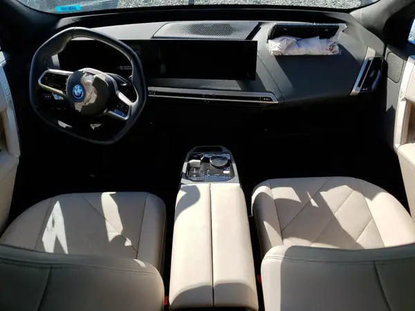 WB523CF04RCN71538 2024 BMW IX - Image 8