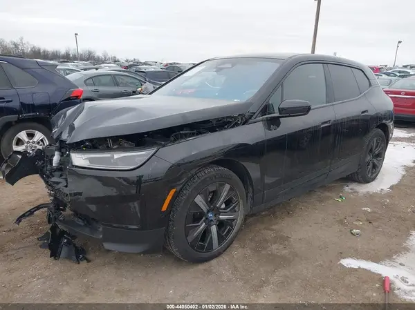 WB523CF04RCN76514 2024 BMW IX - Image 2