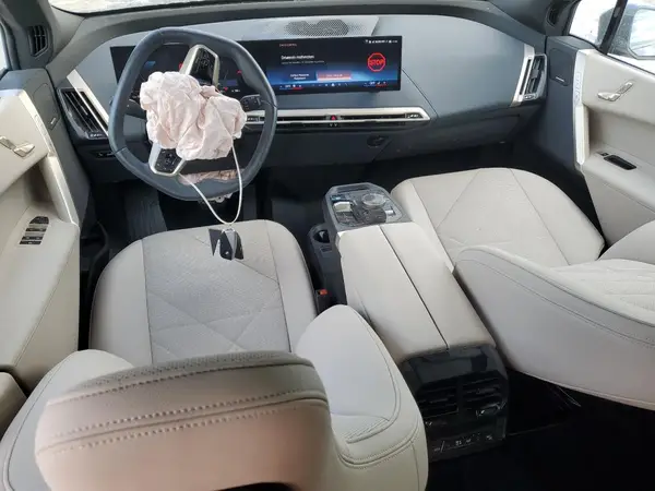 WB523CF04SCS31330 2025 BMW IX - Image 8