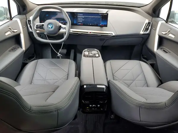 WB523CF04SCT70826 2025 BMW IX - Image 8