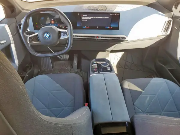 WB523CF05NCJ77136 2022 BMW IX - Image 8