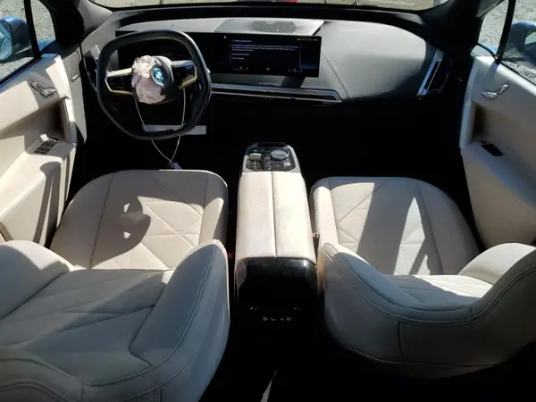 WB523CF05NCK62381 2022 BMW IX - Image 8