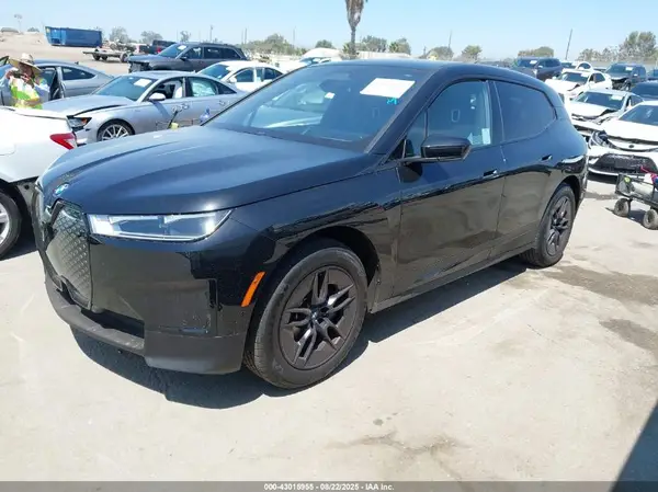 WB523CF05SCS12530 2025 BMW IX - Image 2