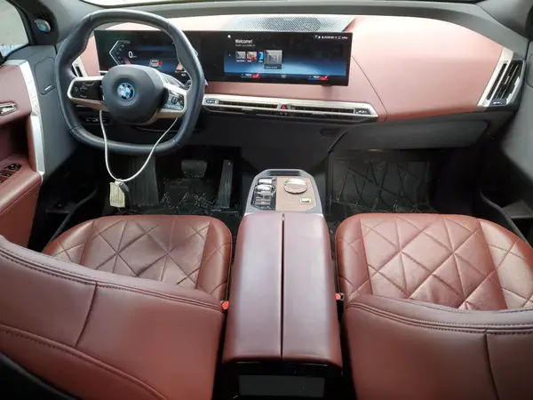 WB523CF06NCK53527 2022 BMW IX - Image 8