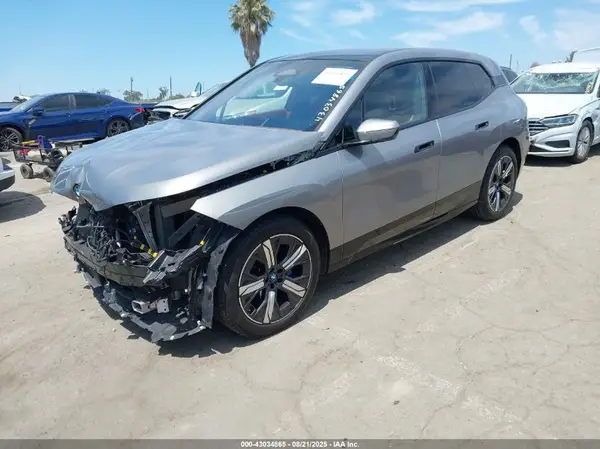 WB523CF06PCM58428 2023 BMW IX - Image 2