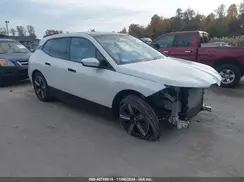 WB523CF06RCR10655 2024 BMW IX