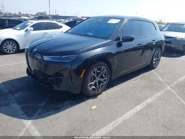 WB523CF06SCT92553 2025 BMW IX - Image 2
