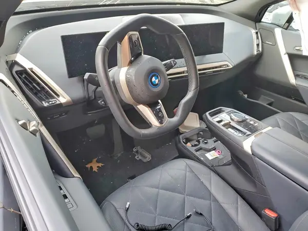 WB523CF06SCT98482 2025 BMW IX - Image 8