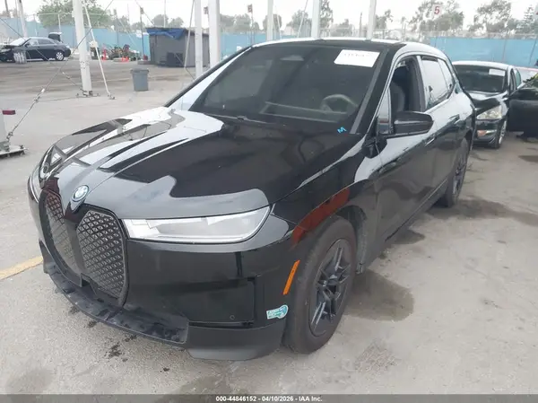 WB523CF07RCR82478 2024 BMW IX - Image 2