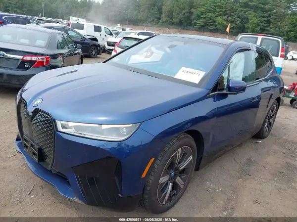WB523CF07SCT67998 2025 BMW IX - Image 2