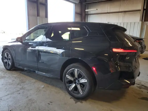WB523CF08PCM77367 2023 BMW IX - Image 2