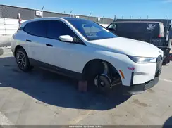 WB523CF08RCN19734 2024 BMW IX