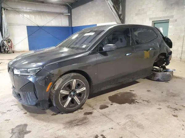 WB523CF08RCN84860 2024 BMW IX - Image 1