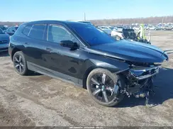 WB523CF08SCU44619 2025 BMW IX